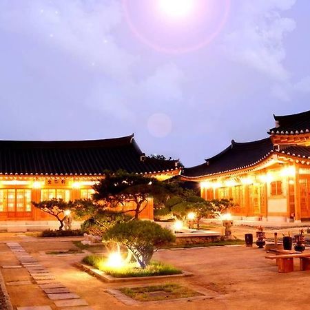 Hwangnamguan Hanok Village Gyeongju Exterior foto
